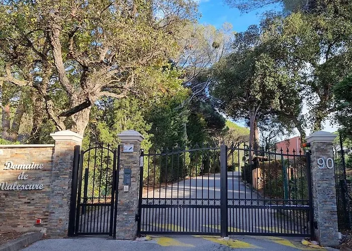 Chez K&d Avec Piscine St Raphael Διαμέρισμα Saint-Raphaël